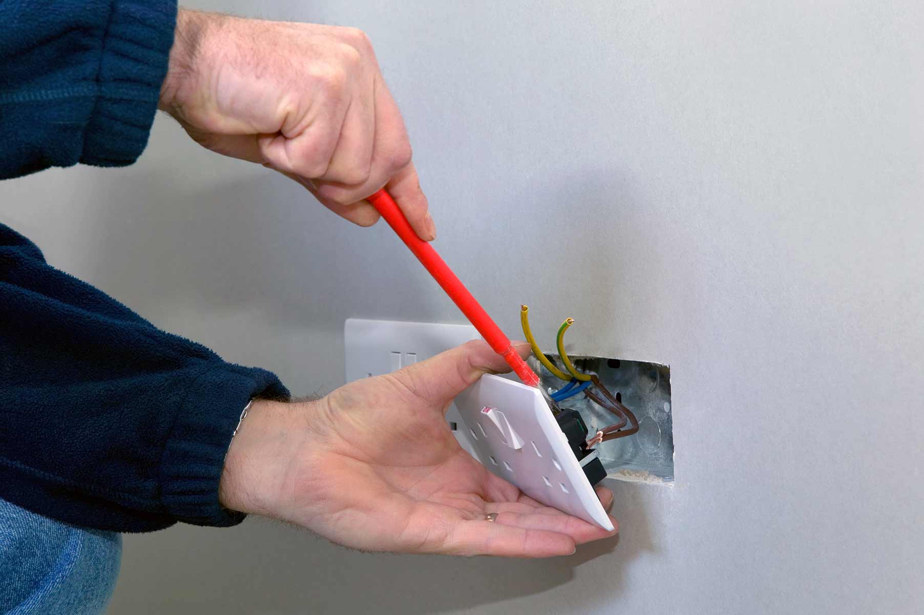 Our electricians can install plug sockets for domestic and commercial proeprties in Vauxhall and the local area. 